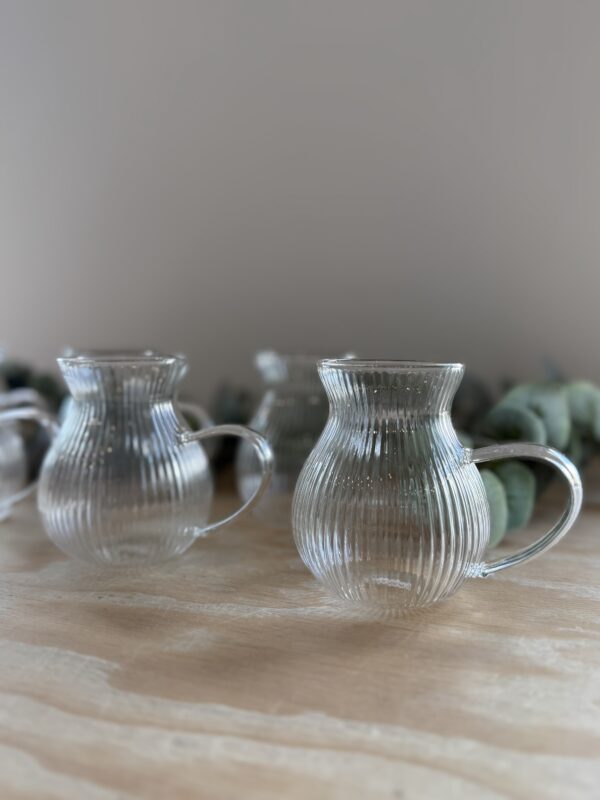 Verre Tombik strié avec poignée , 6 pcs – Image 2