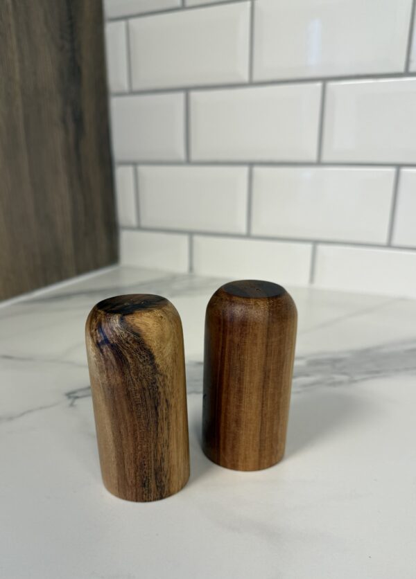 Salière & poivrier Sila en bois d’acacia, 2 pcs