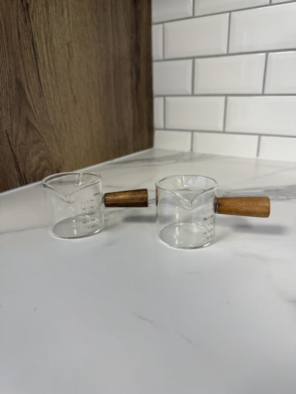 Saucière en verre et bois d’acacias , 
75 ml – Image 2