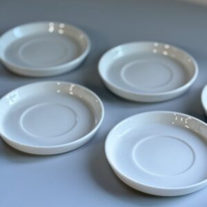 Sous-tasses en porcelaine , 6 pcs