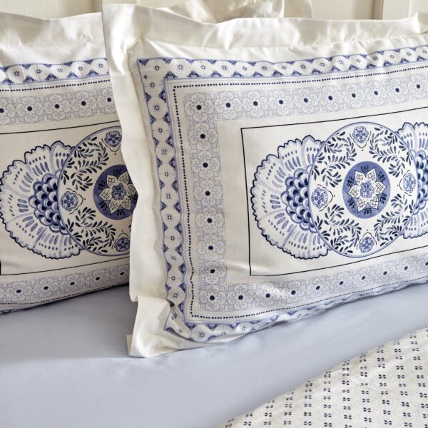 Coffret housse de couette , 4 pcs , 2 pers Karaca home Amar bleu et blanc – Image 2